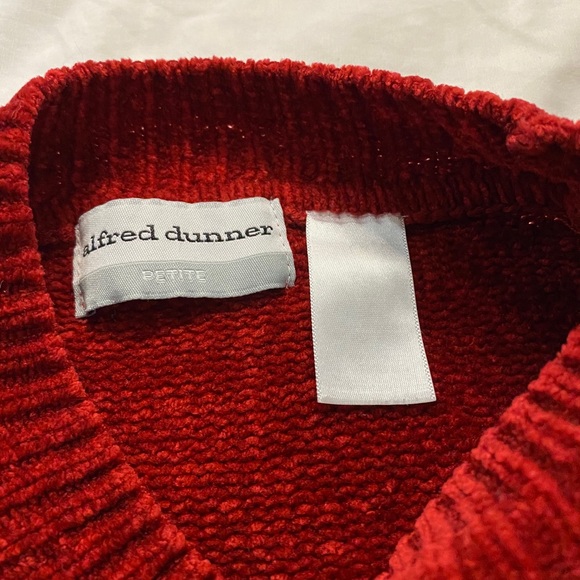 90s Knitted Acrylic Red Floral Mock Neck Sweater - Picture 3 of 7